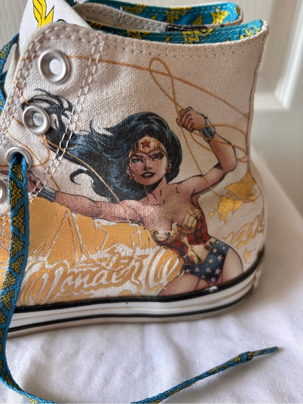 Converse excellent used